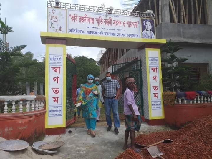 সিরাজগঞ্জে উদ্বোধন হ‌লো রজনীকান্ত সেনের নামে মুক্ত মঞ্চ ও মন্দির নির্মাণ কাজ