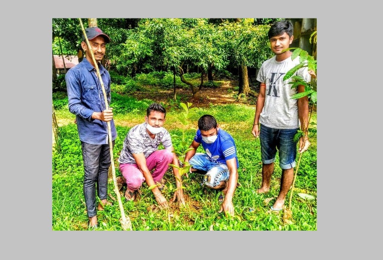 সিলেট জেলা ছাত্রলীগের উদ্যোগে বৃক্ষরোপণ