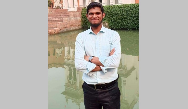 ৩৮ তম বিসিএসের শিক্ষা ক্যাডারে দেশসেরা পটিয়ার ইমরোজ