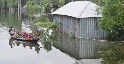 সিরাজগঞ্জে পানিবন্দি দেড় লাখ মানুষ