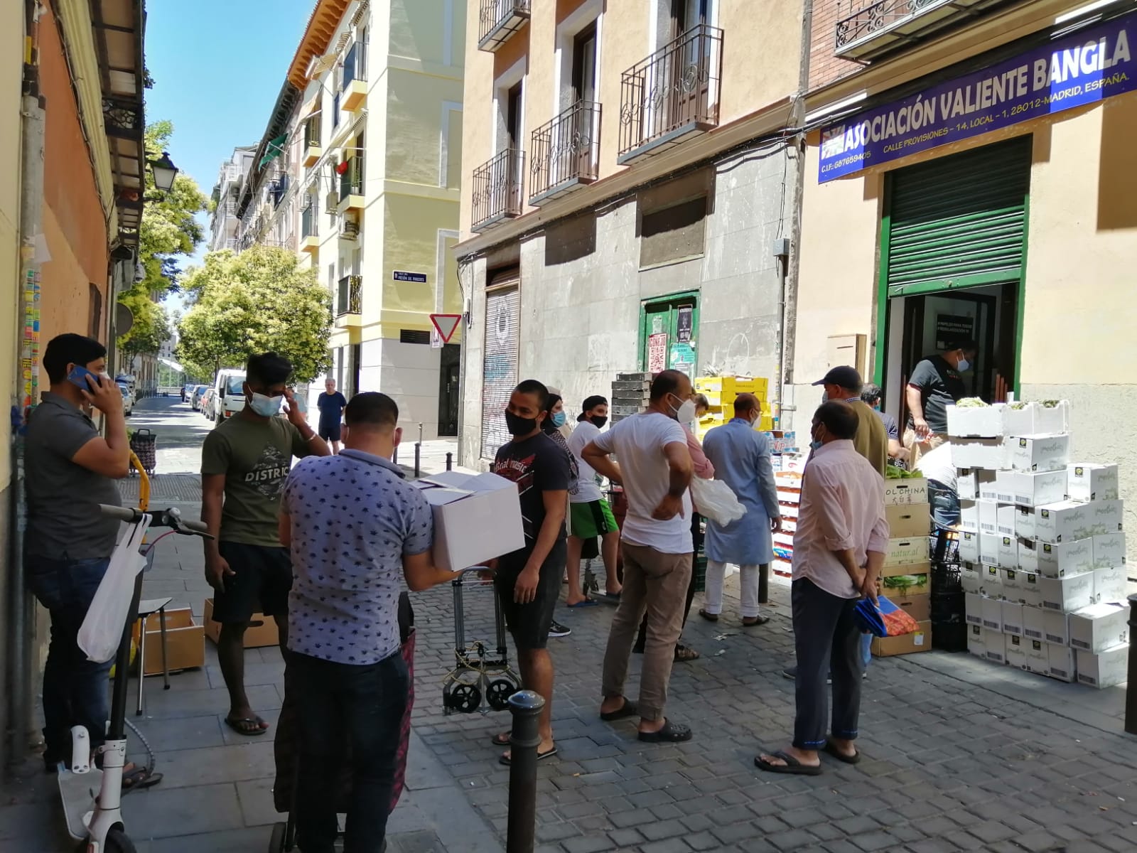 মাদ্রিদে কর্মহীন প্রবাসীদের জন্য ভালিয়েন্তে বাংলার মাসব্যাপী ত্রাণ  কার্যক্রম