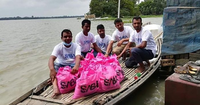 নওগাঁর মান্দায় বন্যার্তদের পাশে সাবা