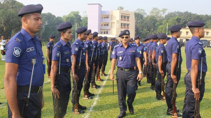 অভিযোগের পাহাড় পুলিশের বিরুদ্ধে