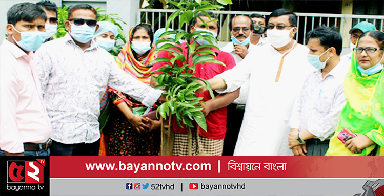 সৈয়দপুরে সবজি ও ফলের চারা বিতরণ করলো কৃষি বিভাগ
