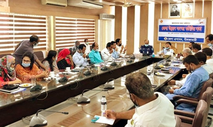 নীলফামারীতে জেলা উন্নয়ন কমিটির সভা অনুষ্ঠিত