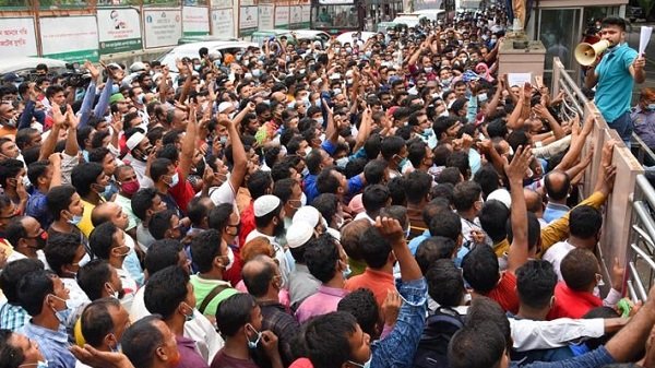 ধাপে ধাপে টোকেন নাম্বারের ভিত্তিতে টিকিট দেয়া হচ্ছে সৌদি প্রবাসীদের 