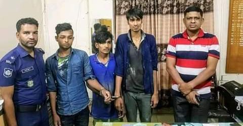 সোনাগাজীতে গাড়ী চিনতাইকারী চক্রের তিন সদস্য আটক