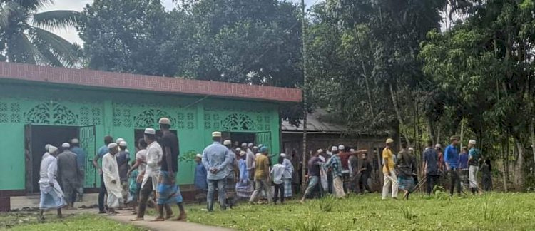 বড়লেখায় মসজিদ কমিটির সভাপতির পদ না ছাড়ায় হামলা, আহত ২