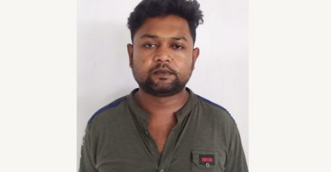 নীলফামারীতে স্ত্রী হত্যা মামলায় দেশ ত্যাগের সময় স্বামী গ্রেফতার