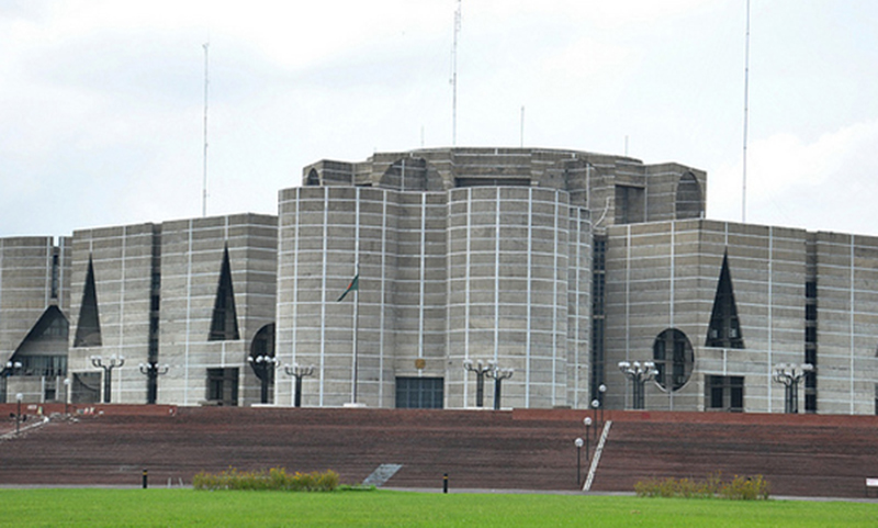বিদেশে কর্মরত সাড়ে ছয় লাখ মহিলাকর্মীর বিষয়ে সতর্ক থাকতে বলেছে সংসদীয় কমিটি