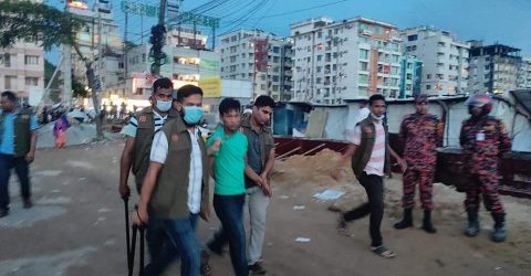 কক্সবাজার সৈকতে উচ্ছেদ অভিযানে বাঁধা; যুবদল নেতাসহ আটক-৮