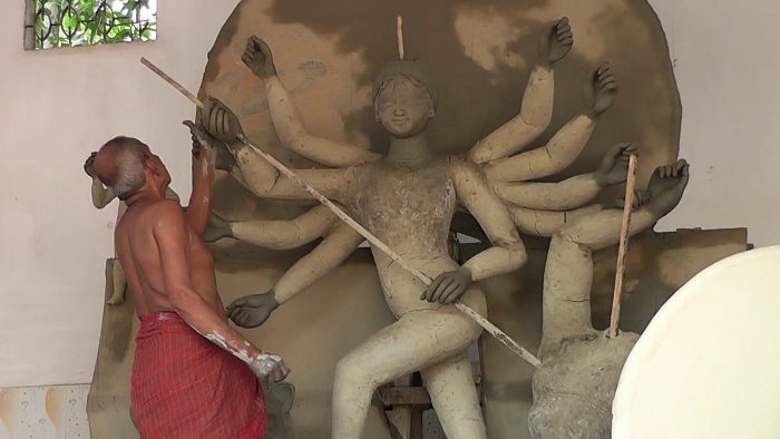 ঝালকাঠিতে ১৭২ টি মন্ডপে দূর্গা পূজার প্রস্তুতি চলছে