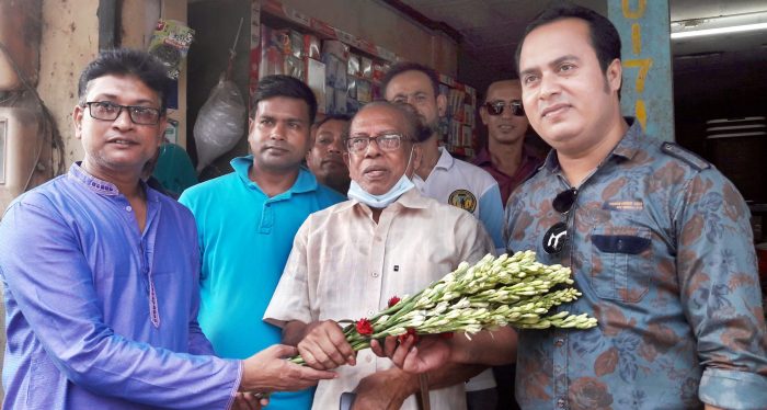 মাশরাফির পক্ষ থেকে বিজয়া দশমীর ব্যতিক্রমী উপহার