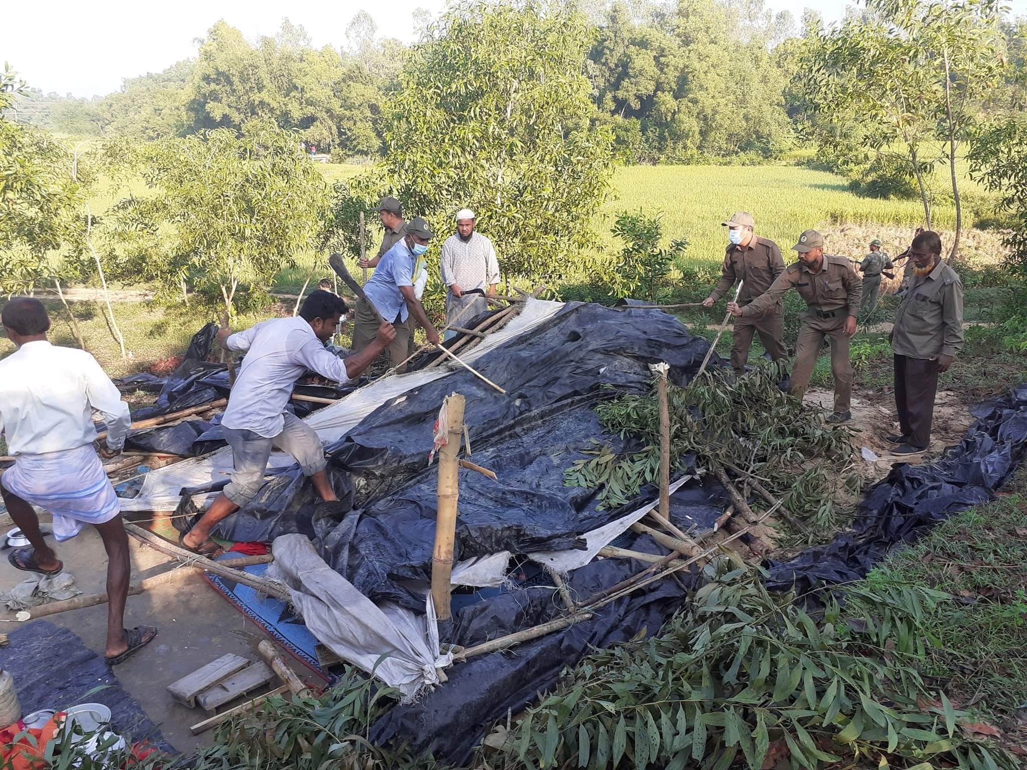 ১০ হেক্টর বনায়ন অবৈধদখল মুক্ত করলো কক্সবাজার বনবিভাগ