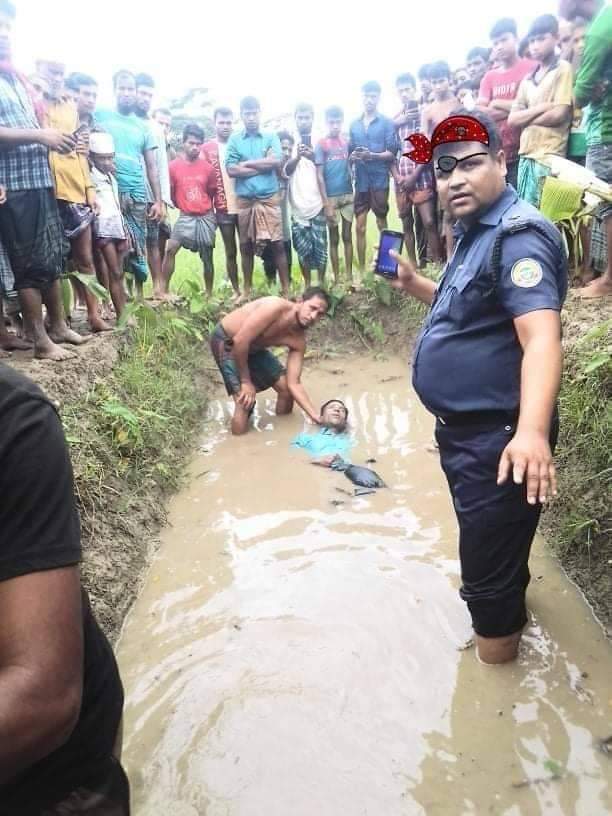 ঝালকাঠির কাঁঠালিয়ায় ডোবায় ভাসছে যুবকের লাশ !