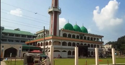 আড়াইশত শতাব্দীর পুরনো পাগলা মসজিদ ইতিহাসের আজো নীরব সাক্ষী!