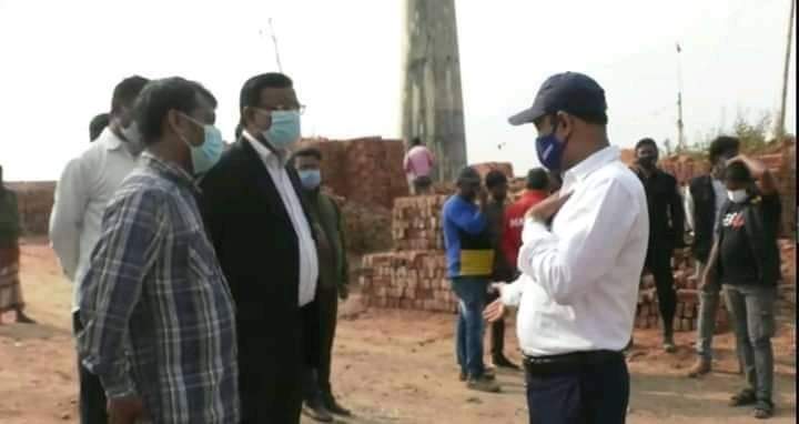 নীলফামারীতে হাইকোটের নির্দেশে আটটি ইটভাটায় অভিযান, ৪৩লাখ টাকা জরিমানা