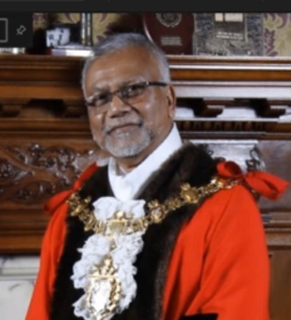 লন্ডন বারা অব ক্রয়ডনের মেয়র হলেন কাউন্সিলার শেরওয়ান চৌধুরী 