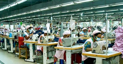 ঢাকায় থাকা শ্রমিকদের নিয়ে কারখানা খুলতে চায় বিজিএমইএ