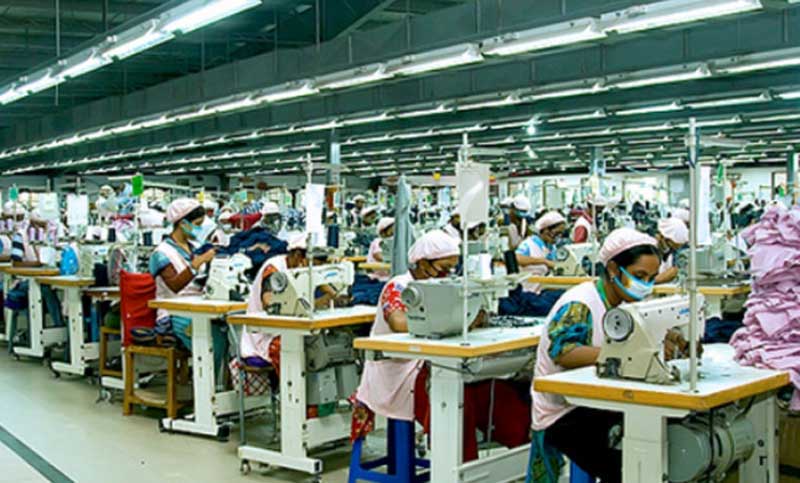 ঢাকায় থাকা শ্রমিকদের নিয়ে কারখানা খুলতে চায় বিজিএমইএ