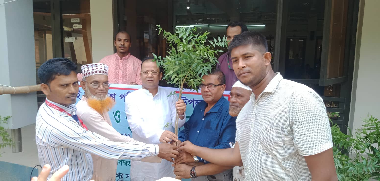 বিশ্ব পরিবেশ দিবসে সাভার সাংবাদিক কল্যান সমিতির বৃক্ষ রোপন কর্মসূচী