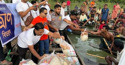 সাভারের ওয়াসিল উদ্দিন ফাউন্ডেশন সিলেটে ত্রাণ সামগ্রী বিতরণ