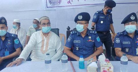 ঘরমুখো মানুষের যাত্রা নির্ভিগ্ন করতে অতিরিক্ত চেক পোস্ট বসানো হয়েছে, ঢাকা জেলা পুলিশ সুপার