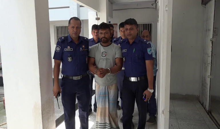 সাভারে যাত্রী বেসে ডাকাতি, গ্রেফতার আরও ১
