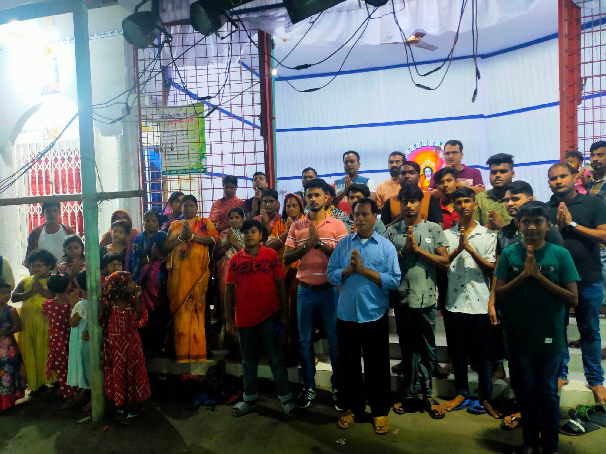 সাভার উপজেলা চেয়ারম্যানের রোগ মুক্তি কামনায় সুভাপুর যুব সংঘের প্রার্থনা