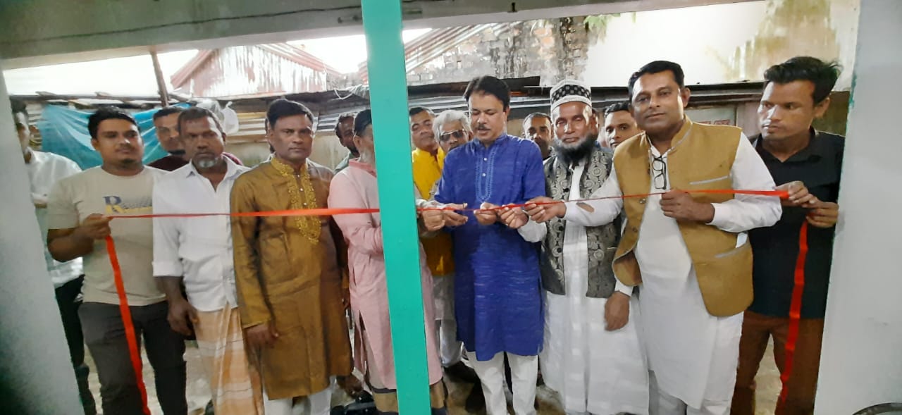 দলিল লেখক আজাদ হোসেনের কার্যালয়ের উদ্বোধন