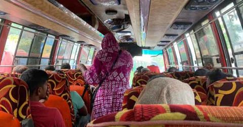 সাভারে হিজরাদের বাড়াবাড়ি; যাত্রীদের আহাজারী