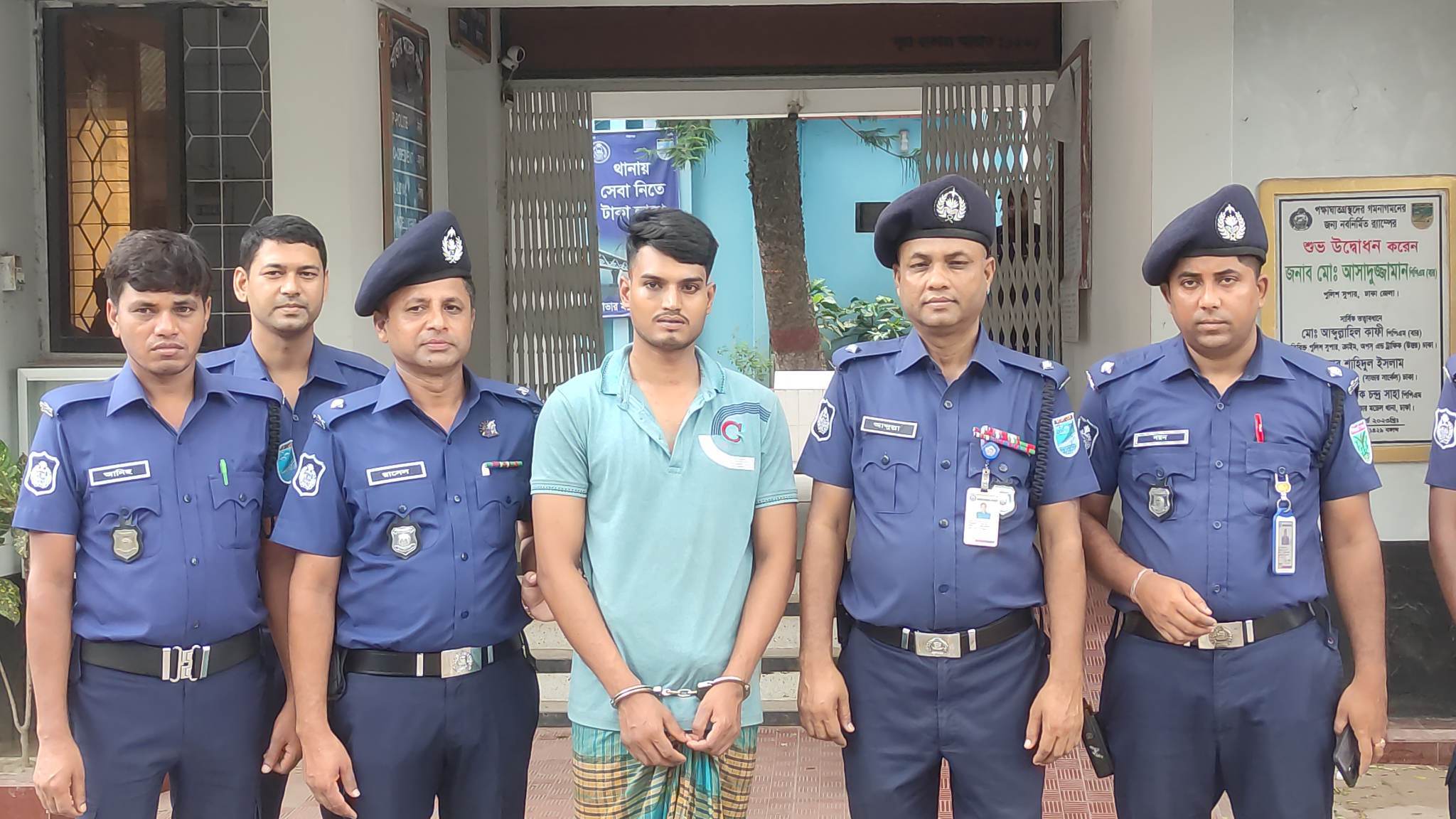 সাভারে ঋণের টাকা তুলতে গিয়ে হামলায় নিহত ব্র্যাক কর্মী, পোশাক কর্মী গ্রেপ্তার