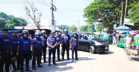 শান্তিগঞ্জে ঢিলেঢালা হরতাল, সতর্ক অবস্থানে পুলিশ: গ্রেফতার ৫