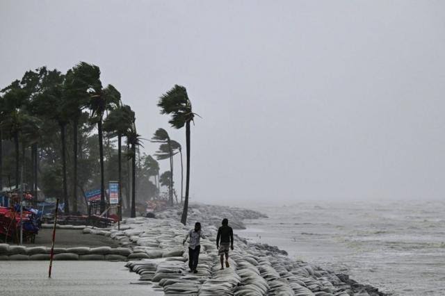 সন্ধ্যার মধ্যেই সারা দেশে তীব্র ঝড়ের শঙ্কা