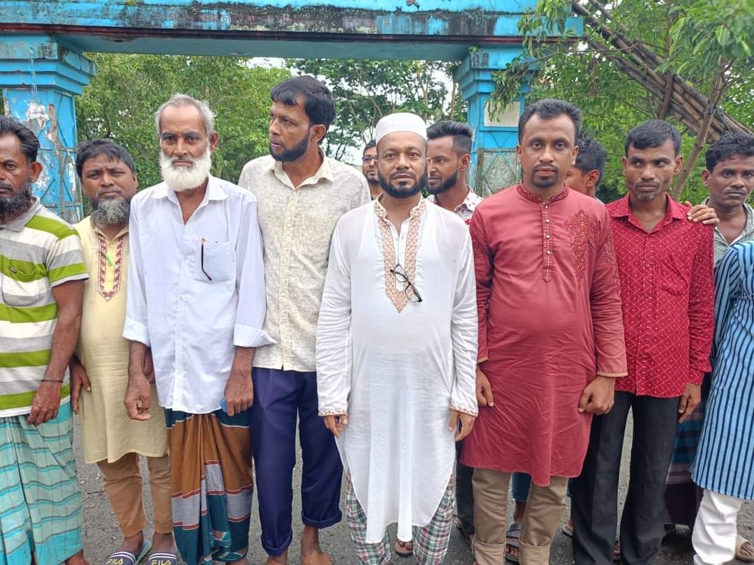 শান্তিগঞ্জে মটর চালক দলের বিক্ষোভ মিছিল ও সভা