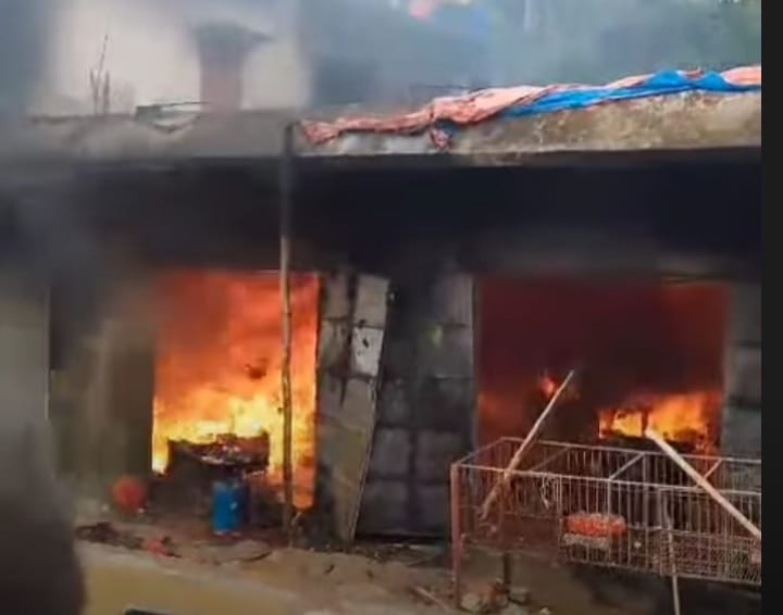 শান্তিগঞ্জে অ*গ্নিকান্ডে দোকান ভ*স্মীভূত : ১০ লক্ষাধিক টাকার ক্ষতি