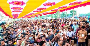 সংবর্ধিত ব্যক্তি হিসেবে বক্তব্য রাখছেন কয়ছর এম আহমদ।