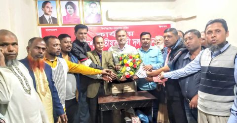 পশ্চিম পাগলায় সংবর্ধিত আমিনুর রশিদ আমিন