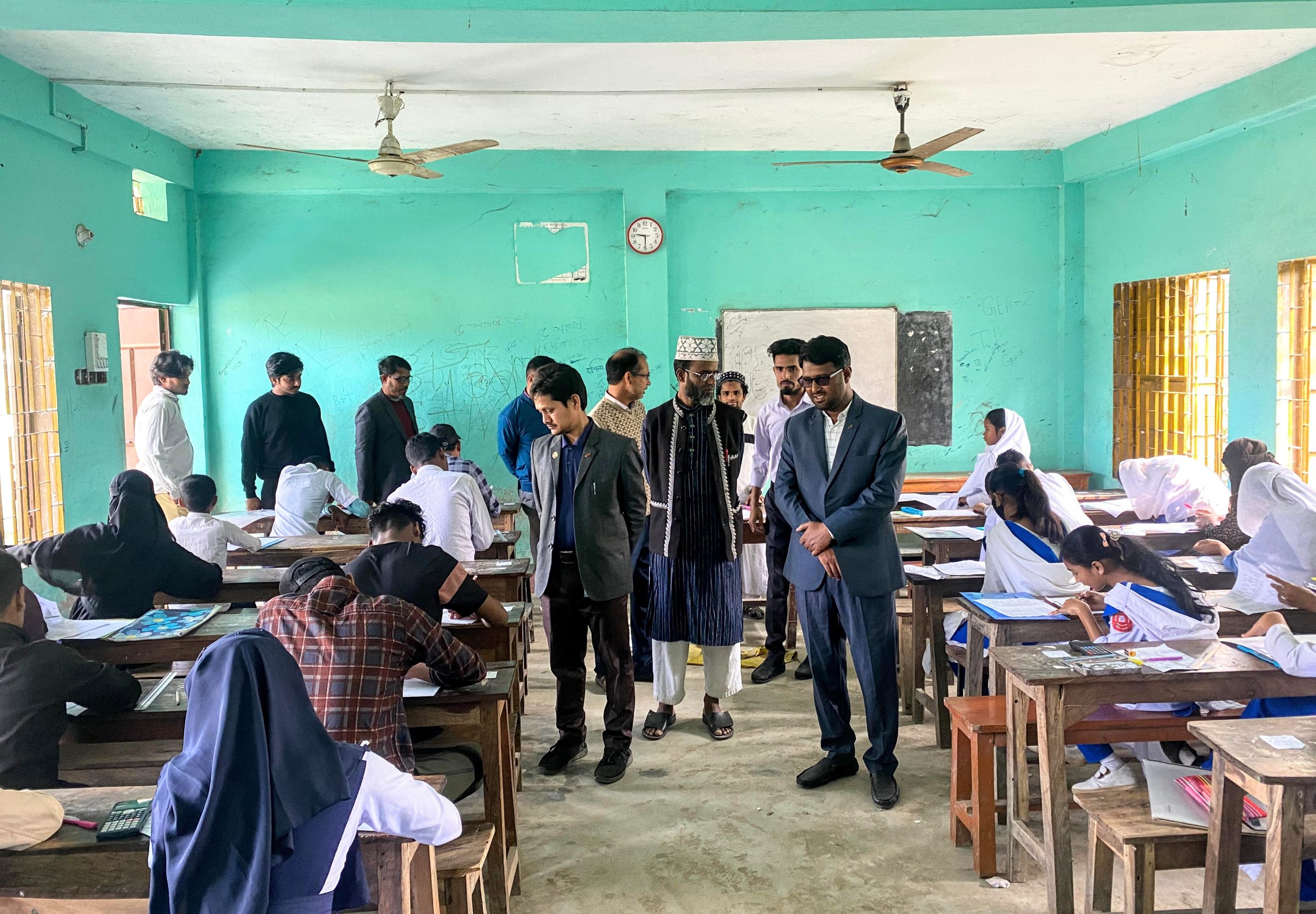 শান্তিগঞ্জে দ্য ওয়েল ফেয়ার ফ্যামিলি’র বৃত্তি পরীক্ষা সম্পন্ন