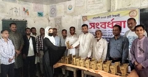 শান্তিগঞ্জে কৃতি শিক্ষার্থীদের সংবর্ধনা প্রদান 