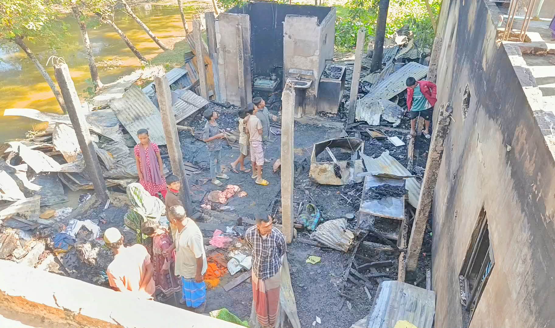 আগুনে ছাই সিএনজি চালক ফুশিয়ার মিয়ার স্বপ্ন