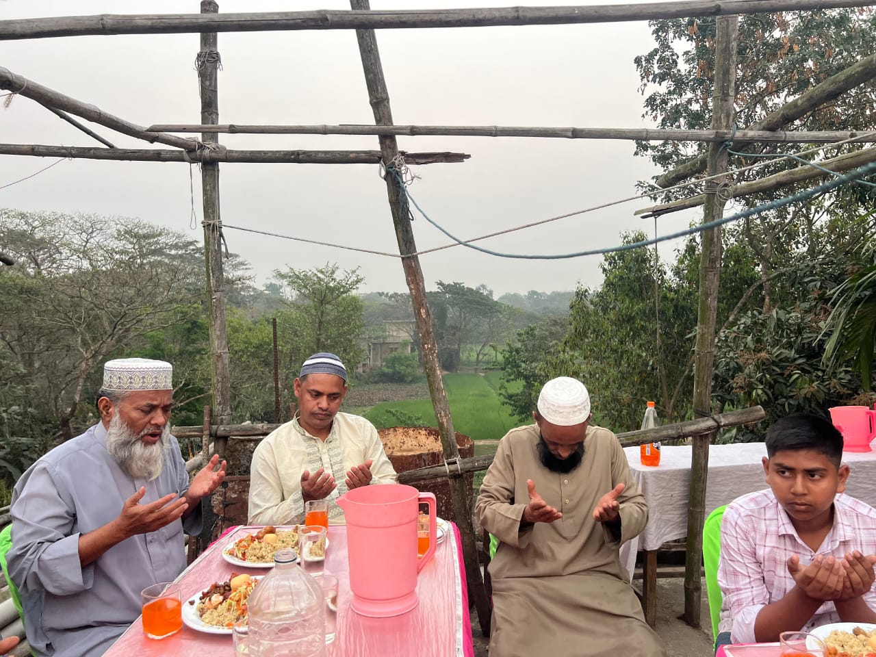 শান্তিগঞ্জে ইফতার ও দোয়া মাহফিল