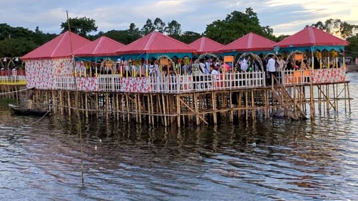 সুনামগঞ্জের হাওরে নতুন আকর্ষণ ভাসমান ‘ভ্রমণ বিলাস পার্ক’