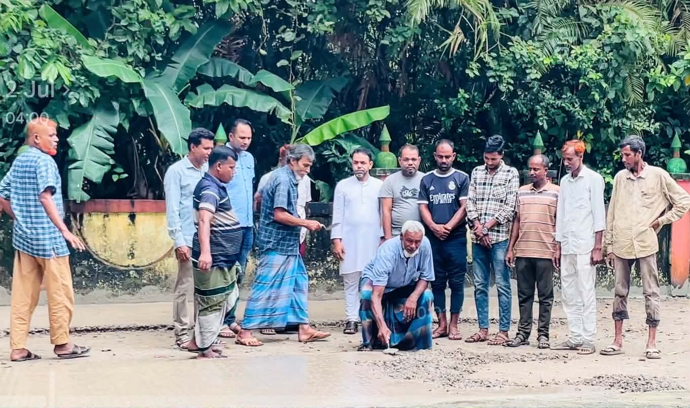 সংস্কার হচ্ছে শান্তিগঞ্জের দরগাপাশা শাহী ঈদগাহ