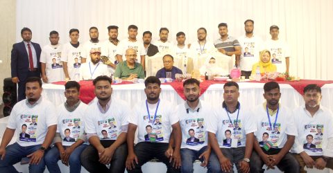 আজমানে হোমনা প্রবাসীদের পক্ষ থেকে অধ্যক্ষ সেলিম ভূঁইয়া এমপিকে সংবর্ধনা