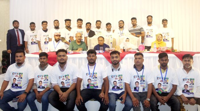 আজমানে হোমনা প্রবাসীদের পক্ষ থেকে অধ্যক্ষ সেলিম ভূঁইয়া এমপিকে সংবর্ধনা