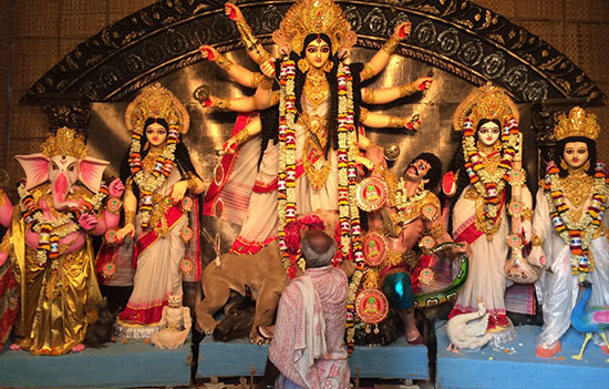 সাভারে পূজার চালের বরাদ্দ বাড়লেও বাড়ে নি টাকা